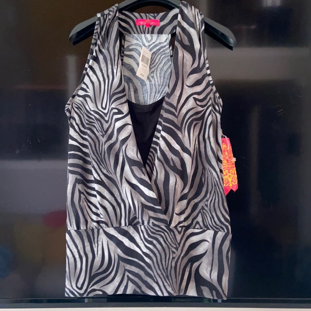 VINTAGE SLEEVELESS V-NECK ZEBRA PRINT LAYERED WRAP TOP